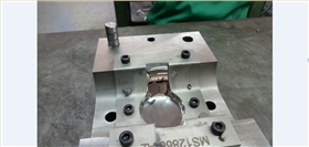 电子外壳模具抛光-毅顺4