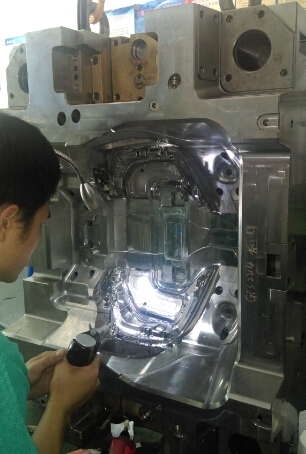 车灯模具前期省模