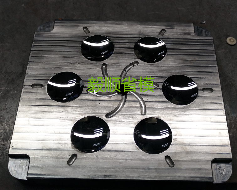 VR镜头模具抛光